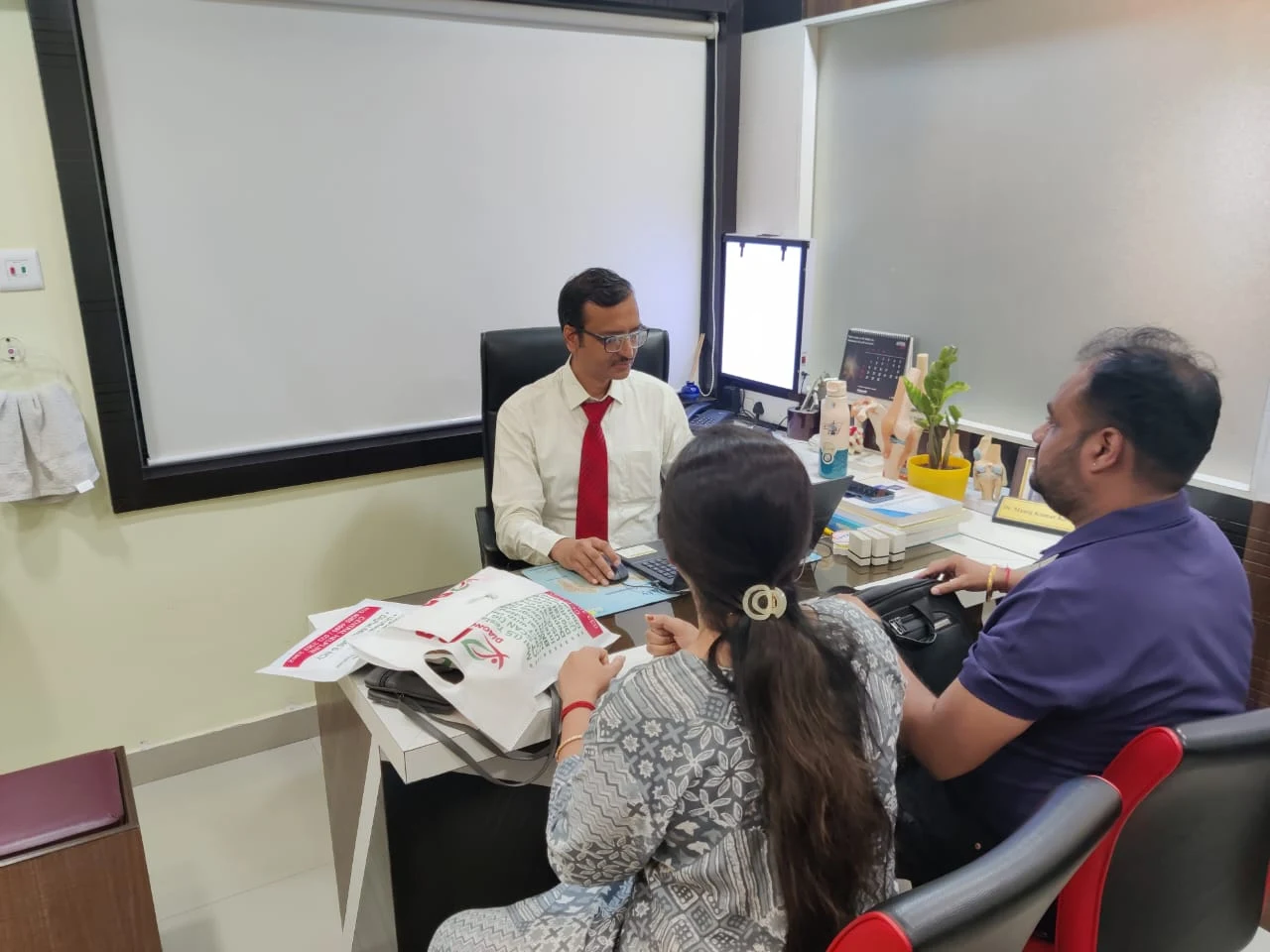 Dr. Manoj Kumar Khemani - Ligament Injury Specialist